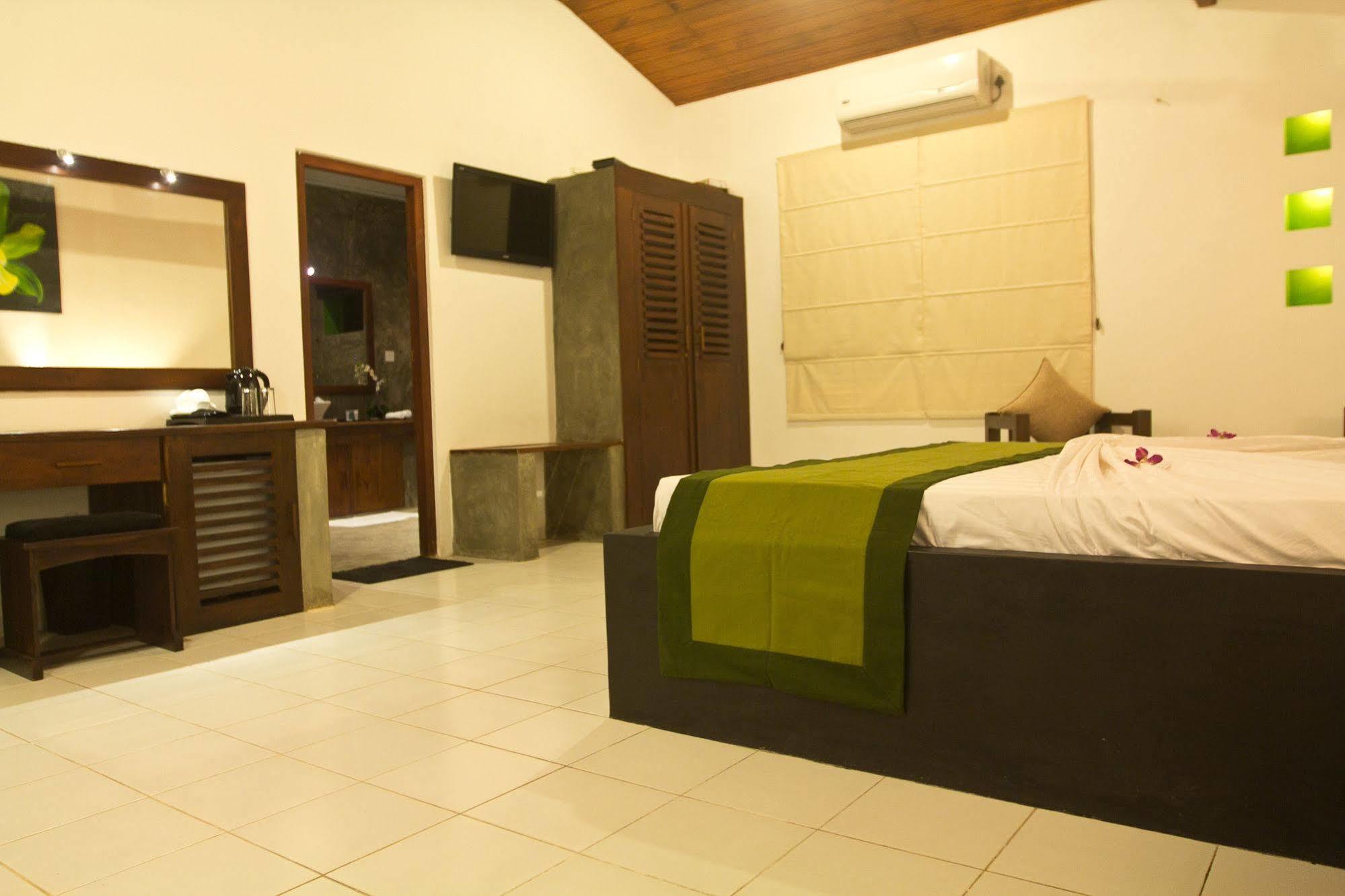 Cattleya Villa Хиккадува Экстерьер фото