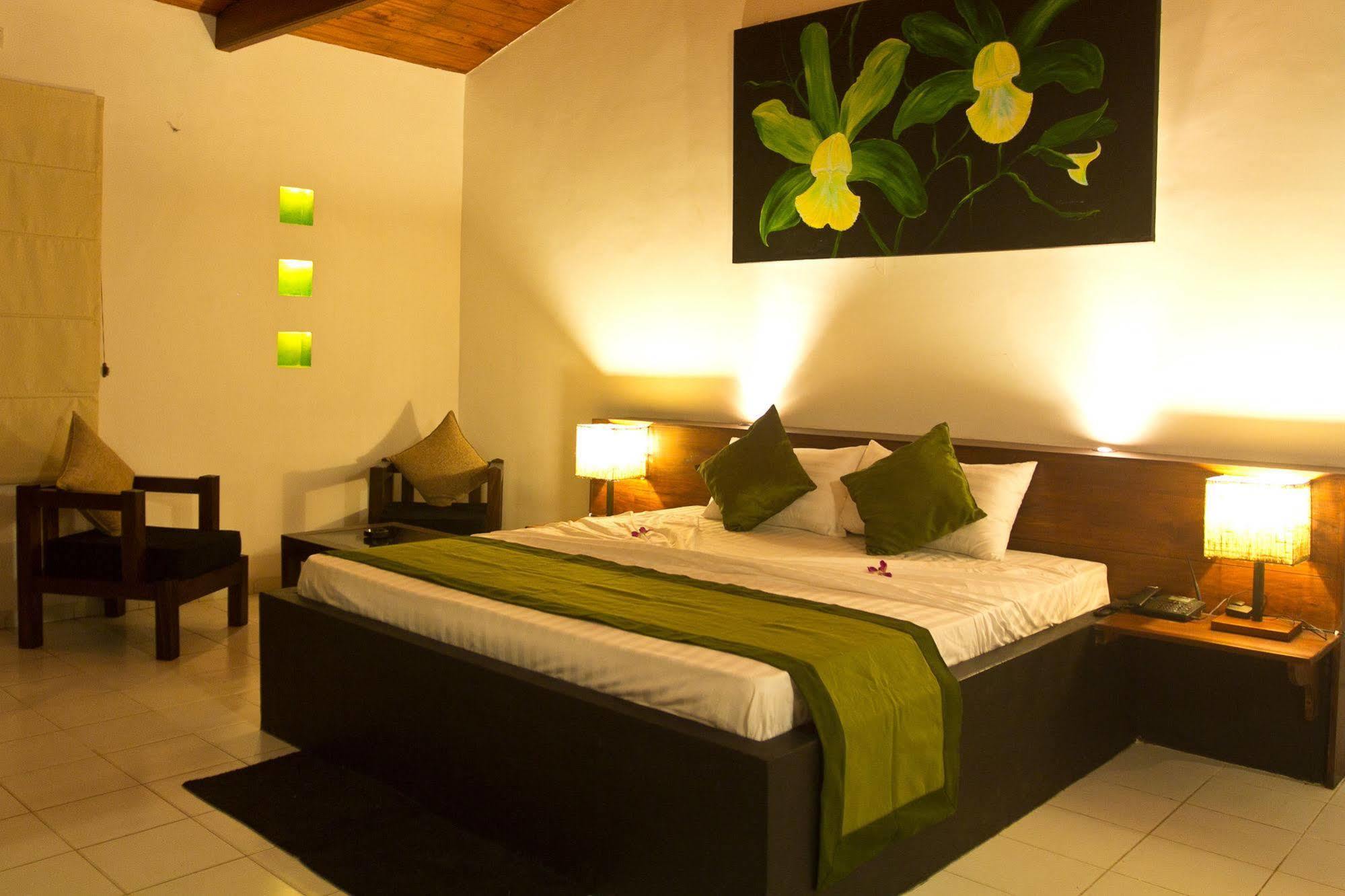 Cattleya Villa Хиккадува Экстерьер фото